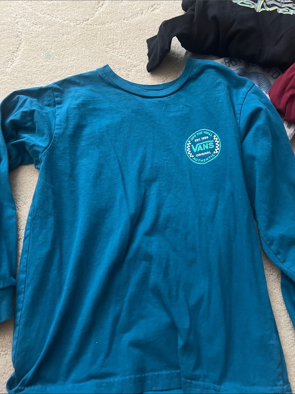 Quiksilver, Vans, Hurley, Billabong long sleeve Graphic Tees - Picture 6 of 10